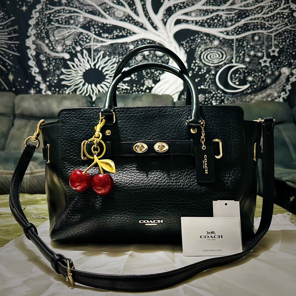 COACH soho Black Leather Carryall crossbody bag Satchel with Red Cherry Charm - Picture 9 of 17